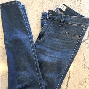 A&F mid rise jean legging